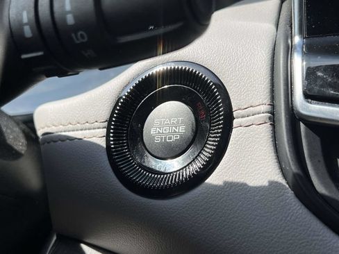 Certified 2023 Jeep Compass Limited AWD/4WD image 30