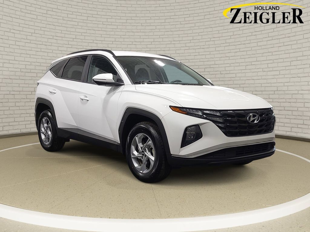 Used 2023 Hyundai Tucson SEL AWD/4WD image 3