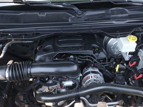 Used 2021 RAM 1500 Laramie AWD/4WD image 12