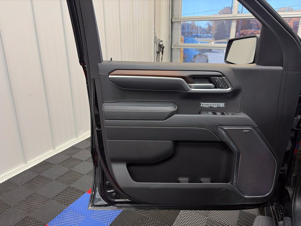 Used 2025 GMC Sierra 1500 Denali AWD/4WD image 18