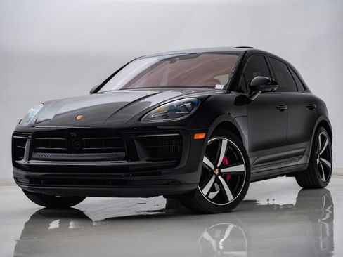 Used 2022 Porsche Macan S AWD/4WD image 1