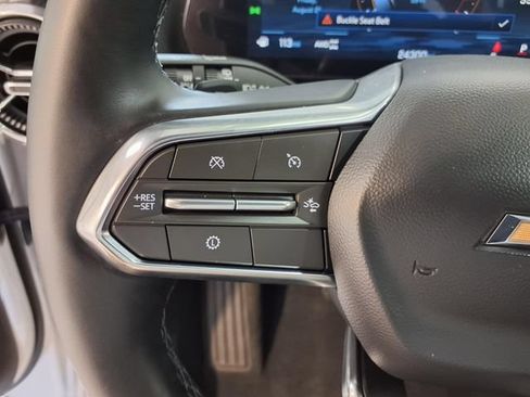 Used 2026 Chevrolet Equinox LT AWD/4WD image 8