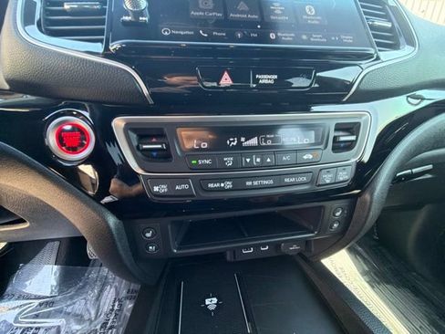Used 2025 Honda Ridgeline Black Edition image 26