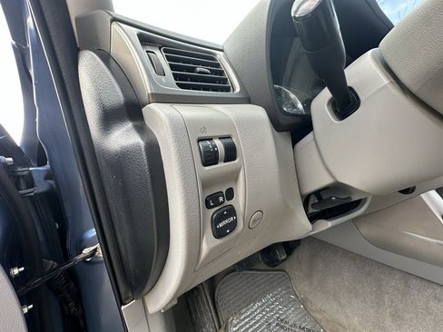 Used 2010 Subaru Forester 2.5X Premium AWD/4WD image 43