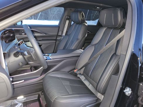 New 2026 Cadillac Lyriq Luxury image 4