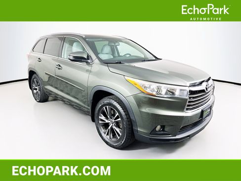 Used 2016 Toyota Highlander XLE AWD/4WD image 1