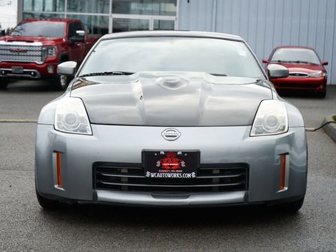 Used 2006 Nissan 350Z Touring w/ (N93) Cargo Convenience Pkg image 8