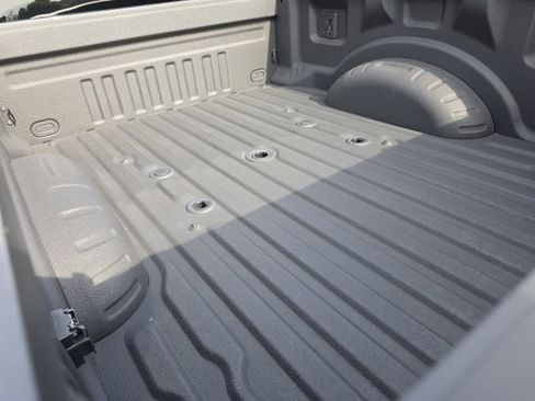 Used 2022 Ford F250 XL w/ STX Appearance Package AWD/4WD image 9