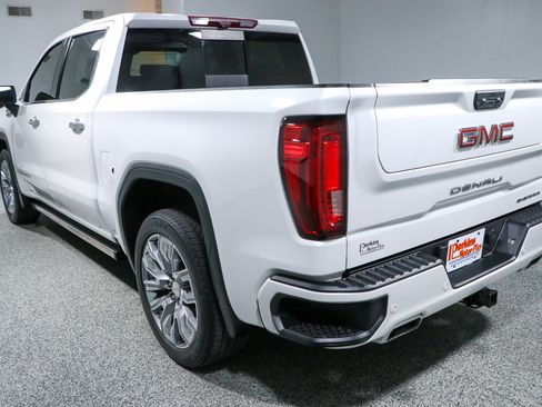 Used 2022 GMC Sierra 1500 Denali w/ Denali Reserve Package AWD/4WD image 9