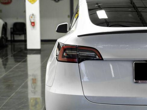 Used 2022 Tesla Model Y Performance AWD/4WD image 42