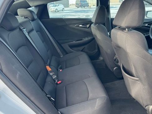 Used 2023 Chevrolet Malibu LT FWD image 17