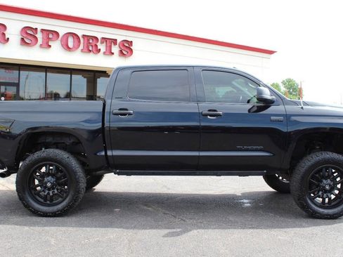 Used 2018 Toyota Tundra SR5 image 3