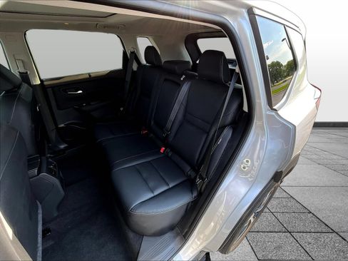 Certified 2023 Nissan Rogue SL w/ SL Premium Package AWD/4WD image 25