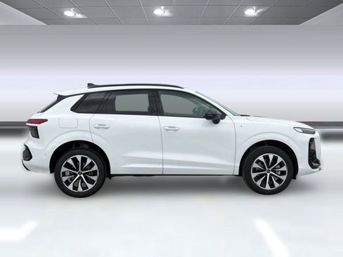 New 2026 Audi Q3 quattro 2.0T AWD/4WD image 8