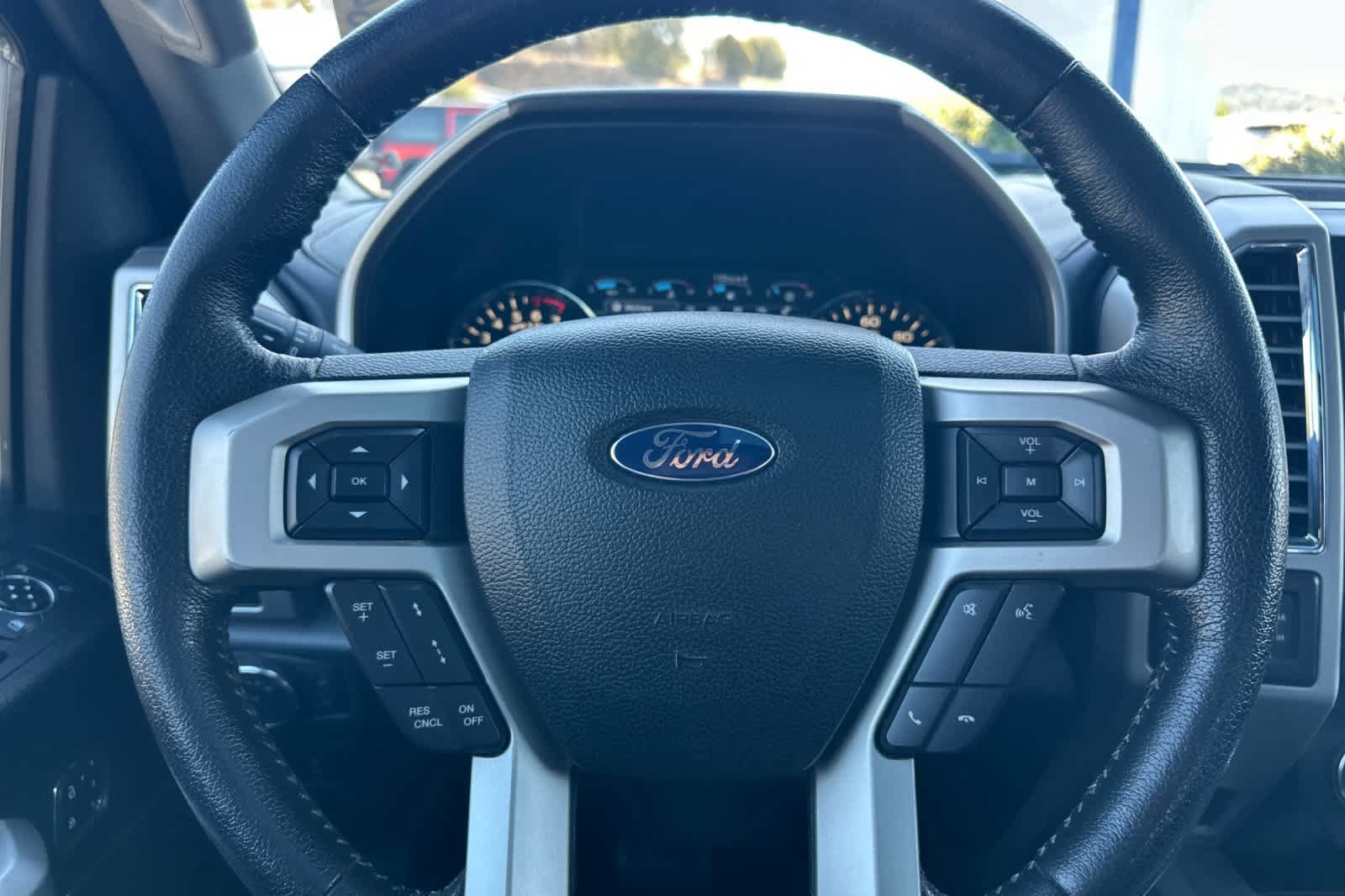 Used 2015 Ford F150 Lariat w/ Equipment Group 502A Luxury AWD/4WD image 26