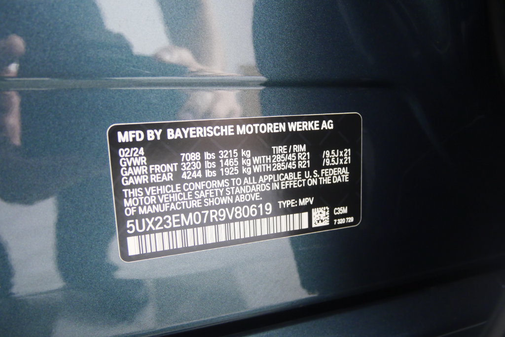 Certified 2024 BMW X7 xDrive40i AWD/4WD image 30