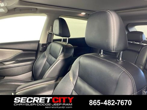Used 2016 Nissan Murano Platinum w/ Platinum Technology Package AWD/4WD image 10