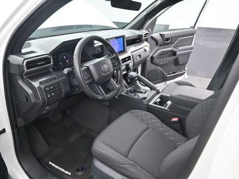 New 2026 Toyota Tacoma SR5 AWD/4WD image 4