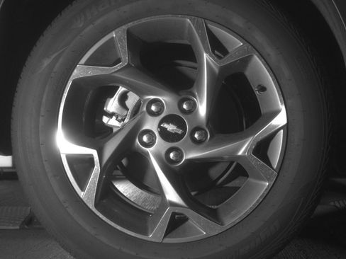 Used 2025 Chevrolet Trax LT w/ LT Convenience Package FWD image 12