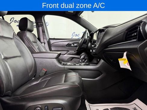 Used 2023 Chevrolet Traverse RS image 19