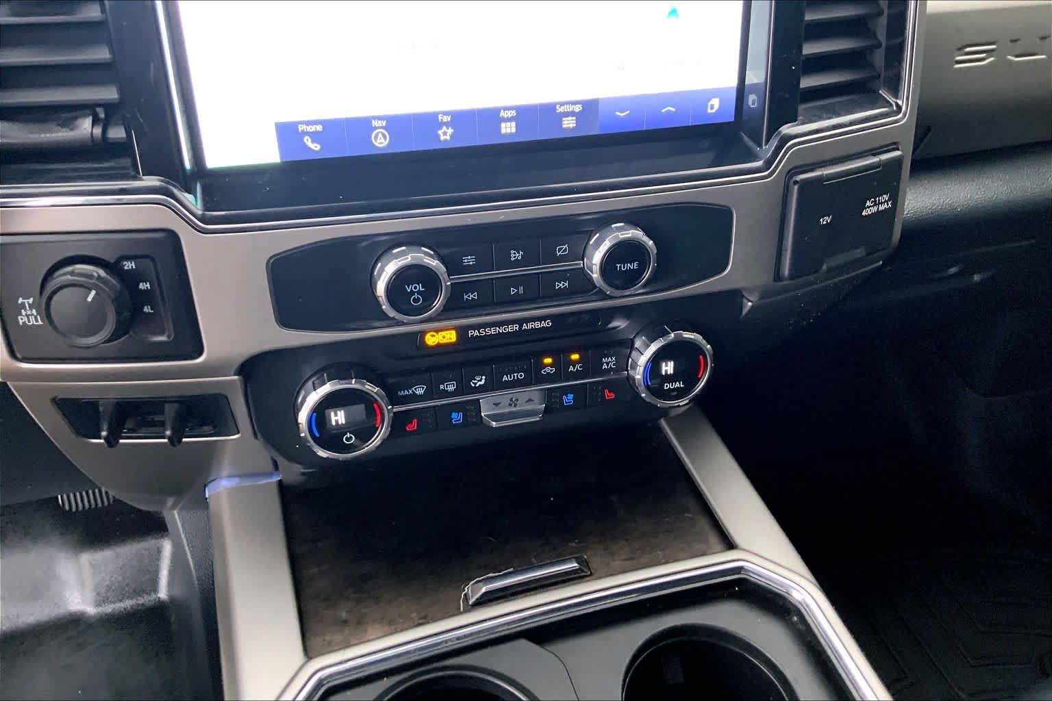 Used 2022 Ford F250 Lariat w/ Black Appearance Package AWD/4WD image 34