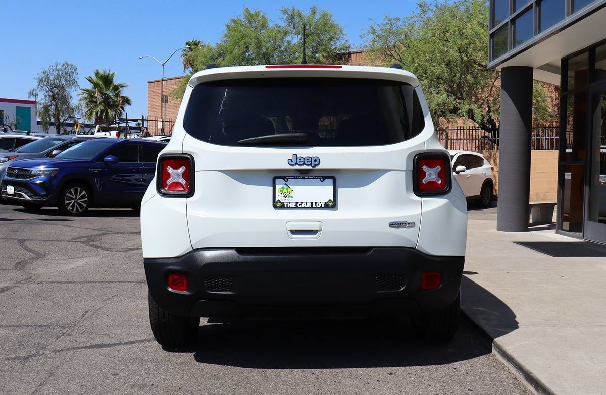 Used 2021 Jeep Renegade Latitude w/ Convenience Group FWD image 11