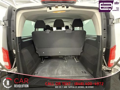 Used 2017 Mercedes-Benz Metris Passenger image 7
