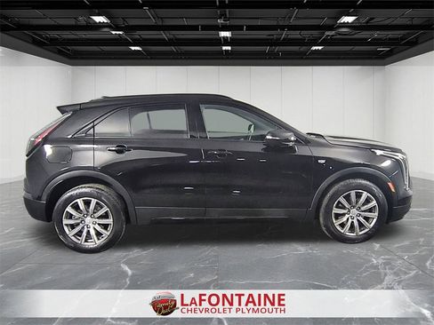 Used 2023 Cadillac XT4 Sport image 9