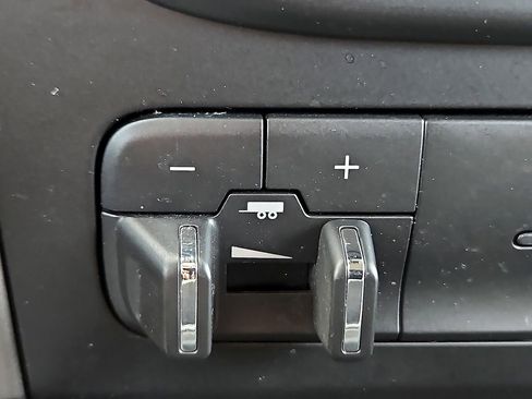 Used 2022 RAM 1500 Classic SLT w/ Trailer & Traction Group image 24