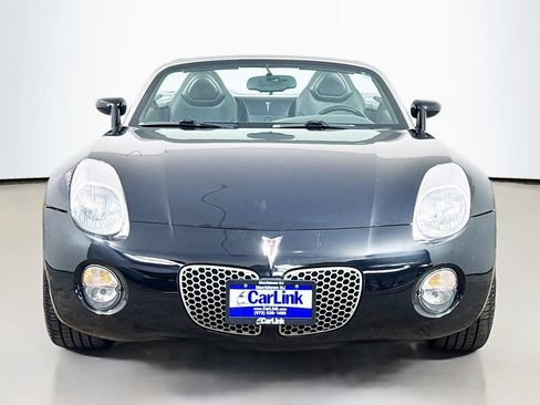 Used 2008 Pontiac Solstice Convertible w/ Premium Package RWD image 2