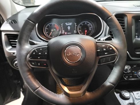 Used 2019 Jeep Cherokee Latitude Plus w/ Cold Weather Group image 37