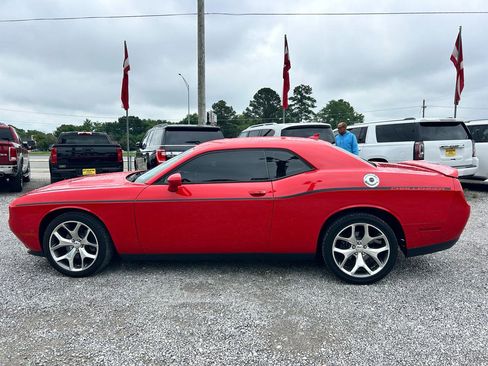 Used 2015 Dodge Challenger SXT Plus RWD image 16