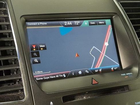Used 2015 Ford Taurus SEL w/ Equipment Group 201A FWD image 3