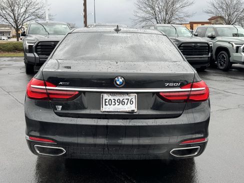 Used 2018 BMW 750i xDrive image 19