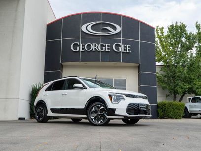 Certified 2024 Kia Niro Wind