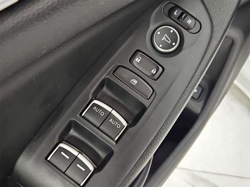 Used 2019 Honda Accord Sport image 17