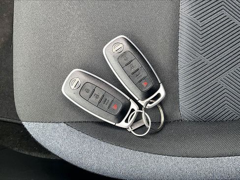 Used 2025 Nissan Versa SV w/ Trunk Package FWD image 32
