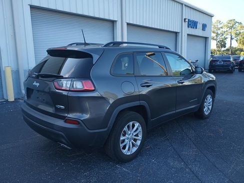 Certified 2022 Jeep Cherokee Latitude Lux w/ Sun & Sound Group AWD/4WD image 5