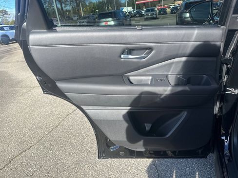 New 2026 Nissan Pathfinder SL image 22