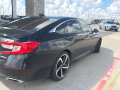 Used 2020 Honda Accord Sport image 3
