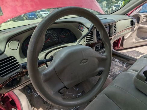 Used 2005 Chevrolet Impala Sedan w/ Preferred Equipment Group image 9