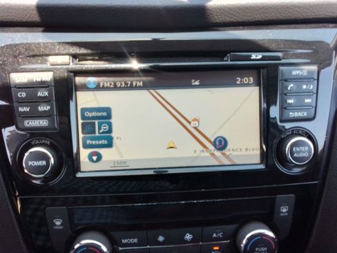 Used 2017 Nissan Rogue Sport SL FWD image 9