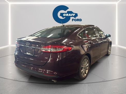 Used 2017 Ford Fusion SE FWD image 5