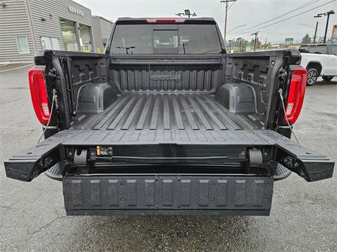 Used 2022 GMC Sierra 1500 AT4 w/ AT4 Preferred Package image 11