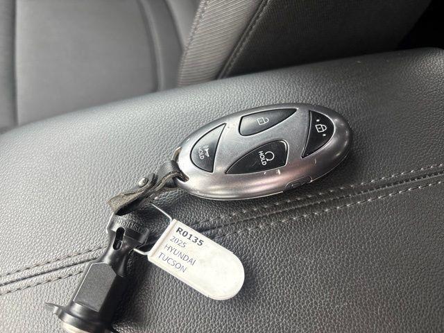 Used 2025 Hyundai Tucson SEL AWD/4WD image 31