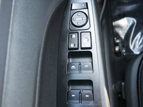 Used 2017 Hyundai Elantra Value Edition image 27