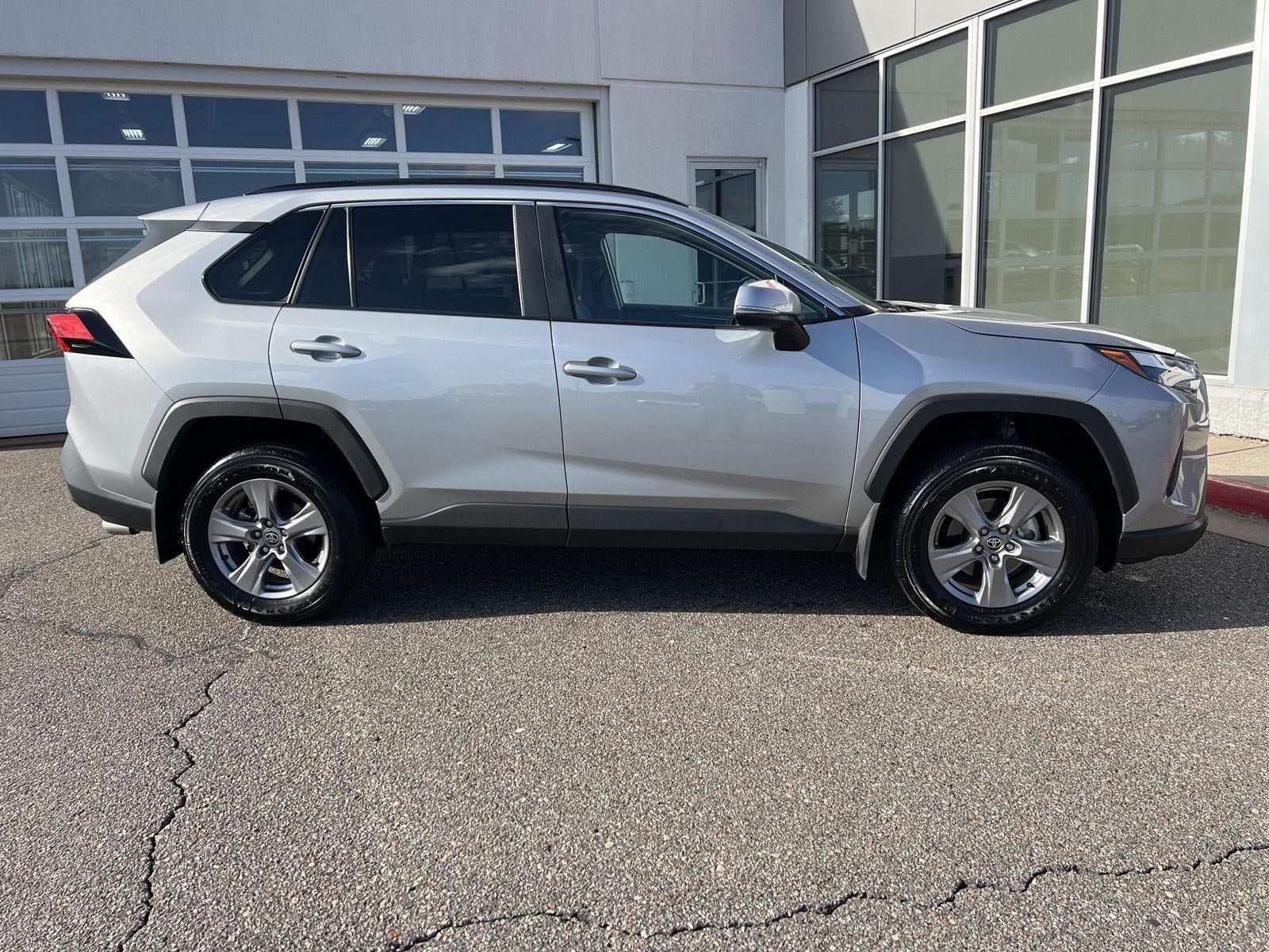 Used 2025 Toyota RAV4 XLE w/ Convenience Package AWD/4WD image 22