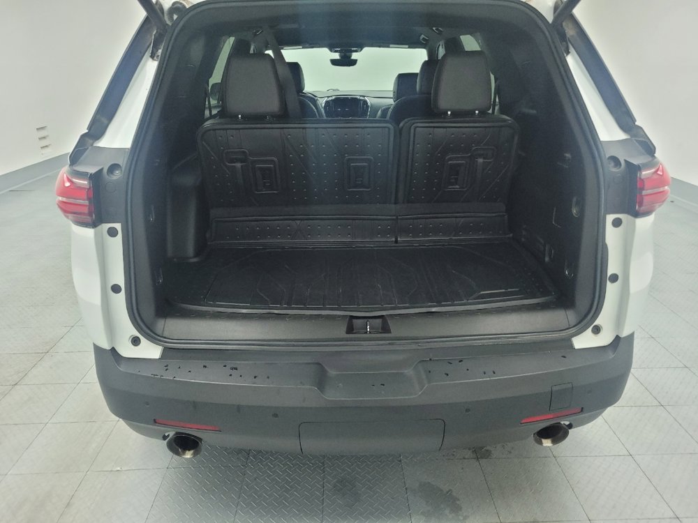 Used 2022 Chevrolet Traverse RS FWD image 29