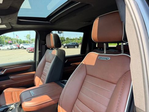 Used 2025 GMC Sierra 3500 Denali Ultimate AWD/4WD image 11