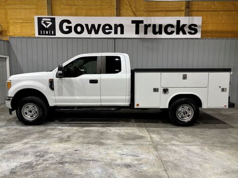 Used 2017 Ford F250 XL w/ Power Equipment Group AWD/4WD image 2